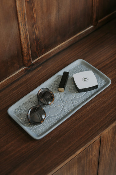 LONG DECORATIVE TRAY BLUE STONE IMPRINT (14891833688447)