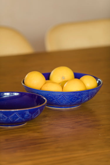 Low salad bowl Empreinte majorelle blue gold (9437172957503)