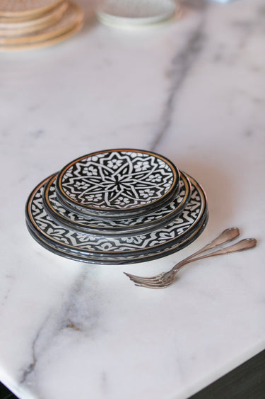 Fassia black gold plate (6779308572714)