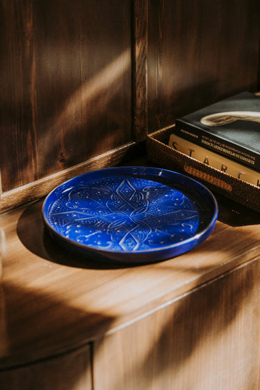LARGE ROUND DISH D28CM IMPRINT BLUE MAJORELLE GOLD CERAMIC (9655180460351)