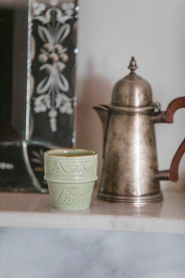 Small coffee cup Empreinte mint gold (1584247078935)