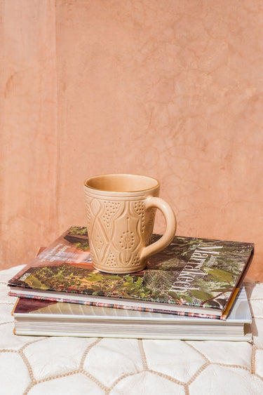 MUG CÉRAMIQUE EMPREINTE SABLE (4252874211351)
